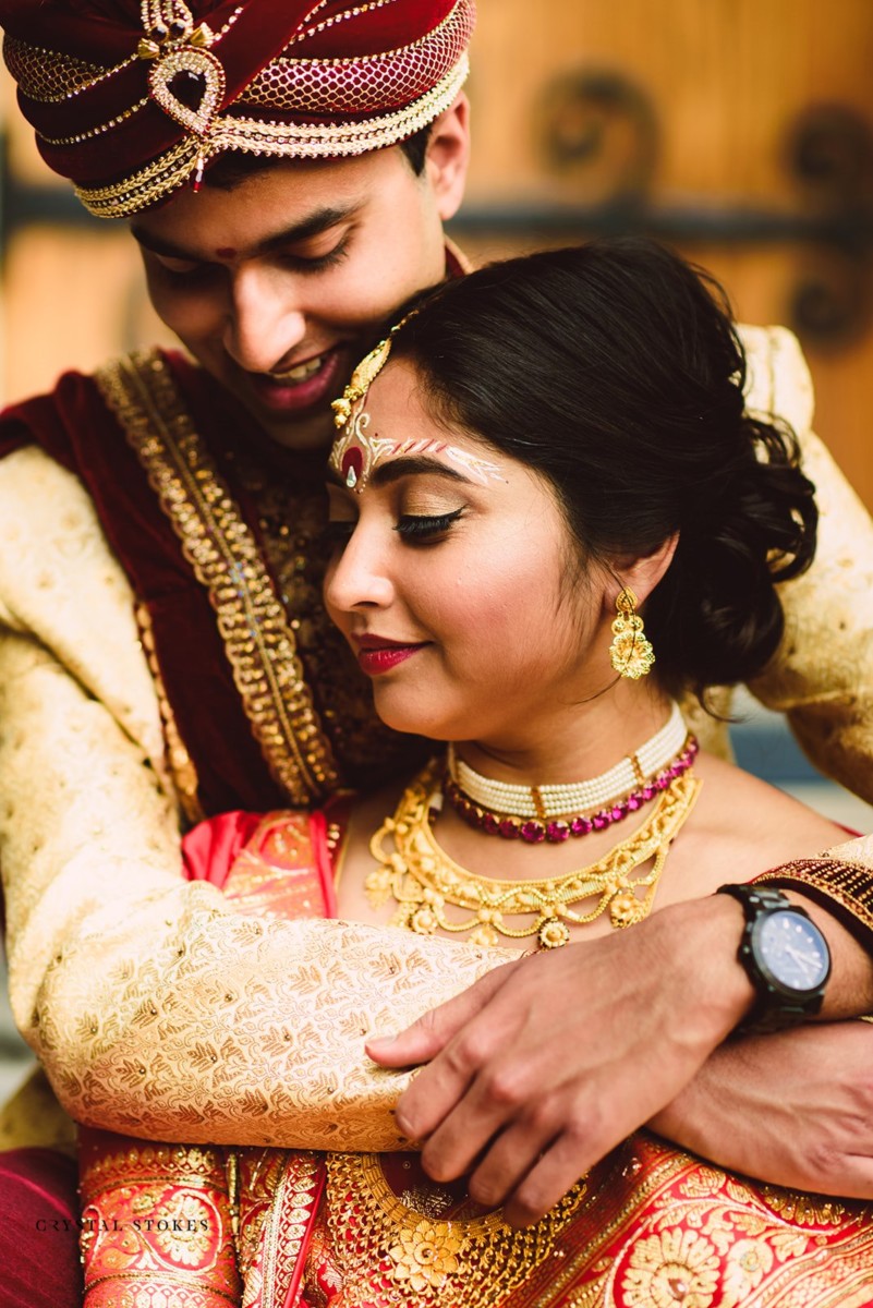 Hindu wedding couple hi-res stock photography and images - Alamy